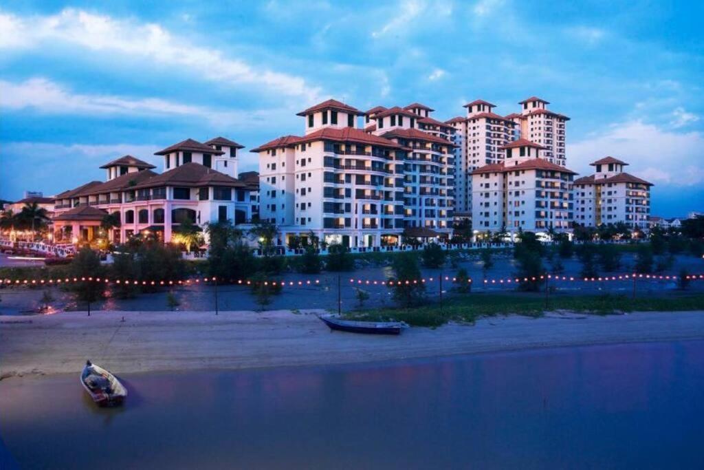 Instay Costa Mahkota Next To Mahkota Parade Malacca Exterior photo